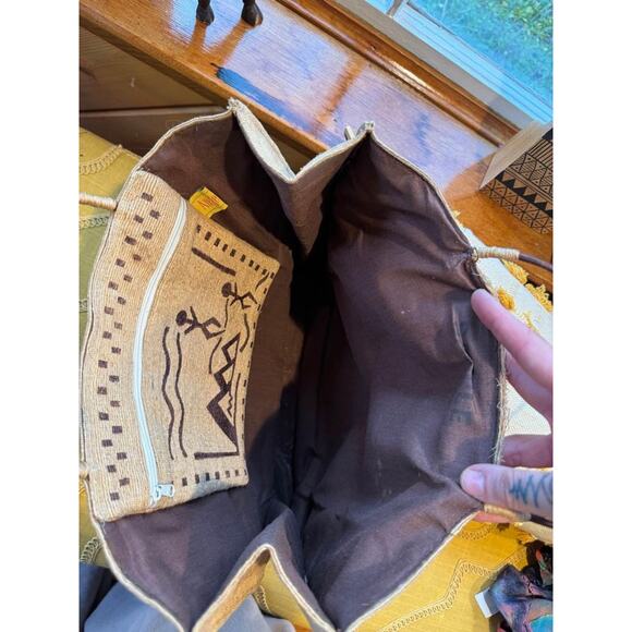 Vintage Handstamped Straw Tribal Purse with Leather Handles Cowry Shells - Picture 10 of 10